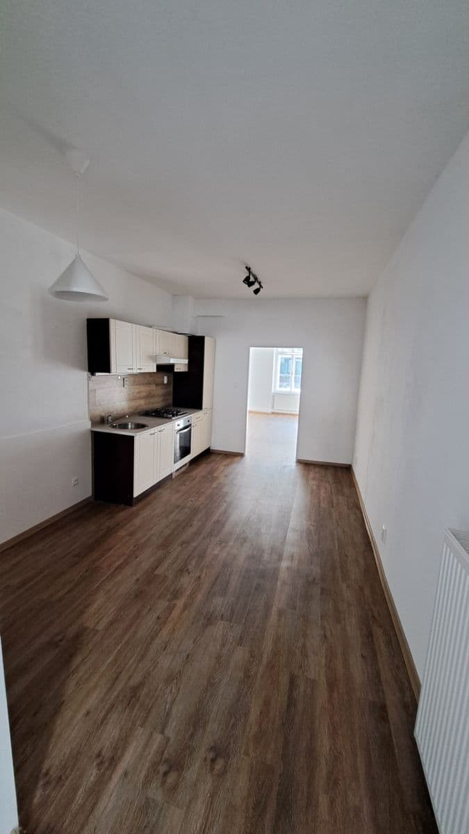 Prenájom bytu 1-izbový 38 m², Husitská, Praha, Praha Prenájom bytu 1-izbový 38 m², Husitská, Praha, Praha
