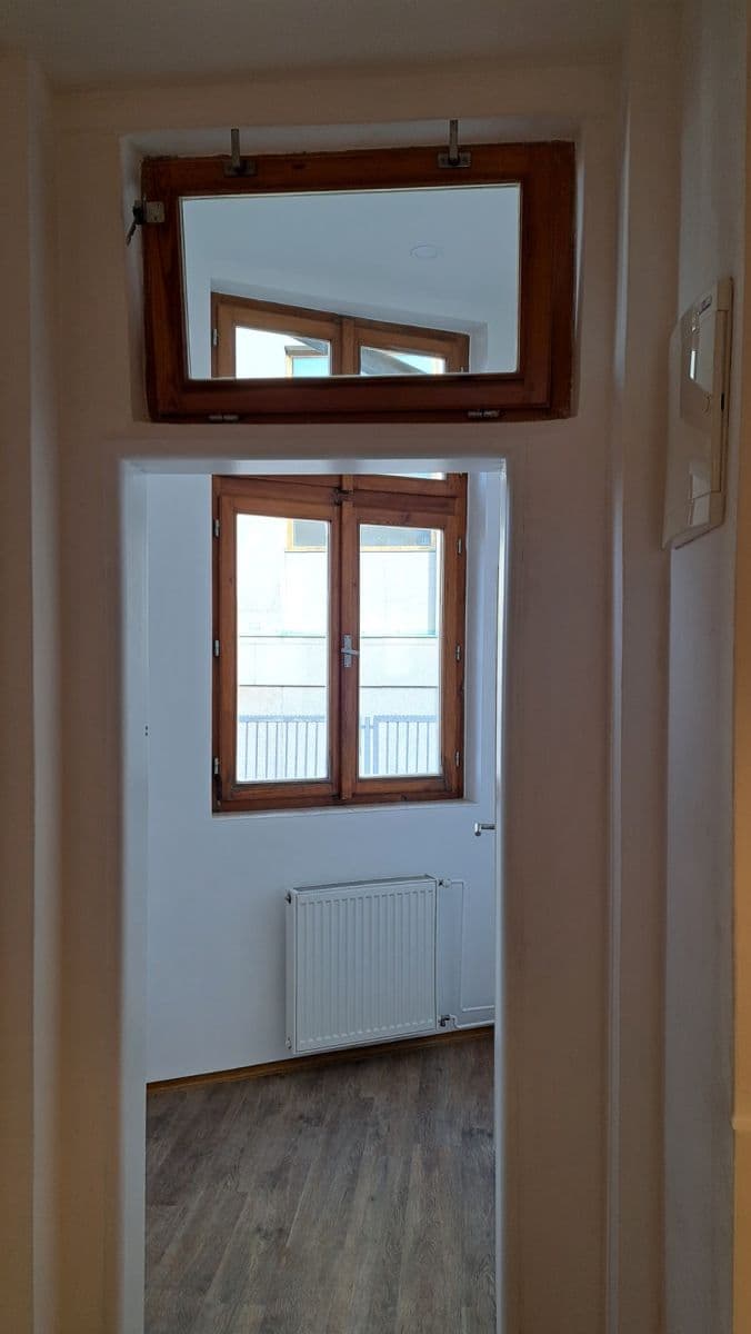 Prenájom bytu 1-izbový 38 m², Husitská, Praha, Praha Prenájom bytu 1-izbový 38 m², Husitská, Praha, Praha