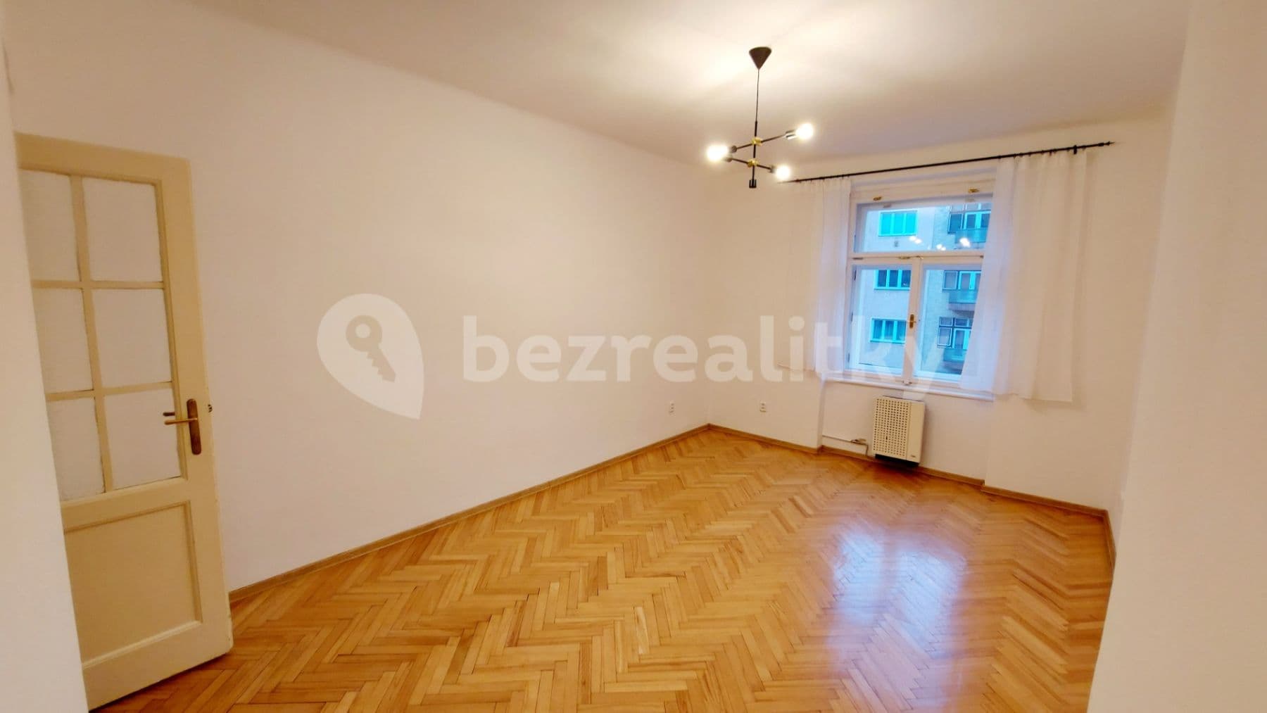 Prenájom bytu 3-izbový 72 m², Táborská, Praha, Praha Prenájom bytu 3-izbový 72 m², Táborská, Praha, Praha