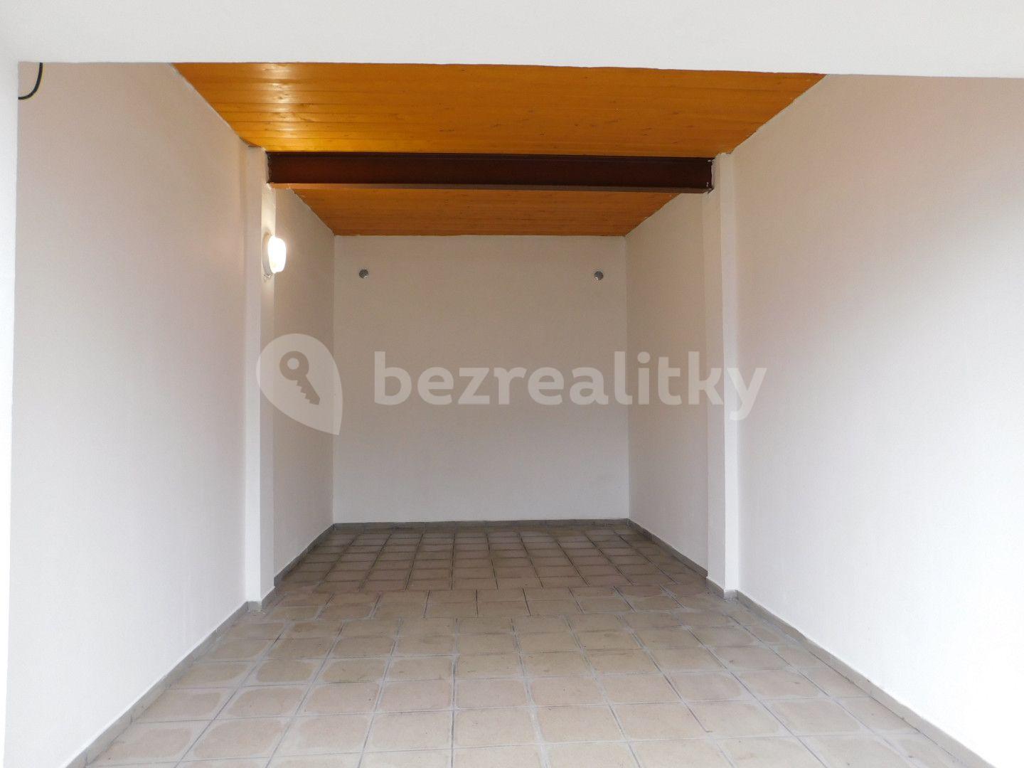 Predaj garáže 21 m², Janáčkovo stromořadí, Třebíč, Kraj Vysočina