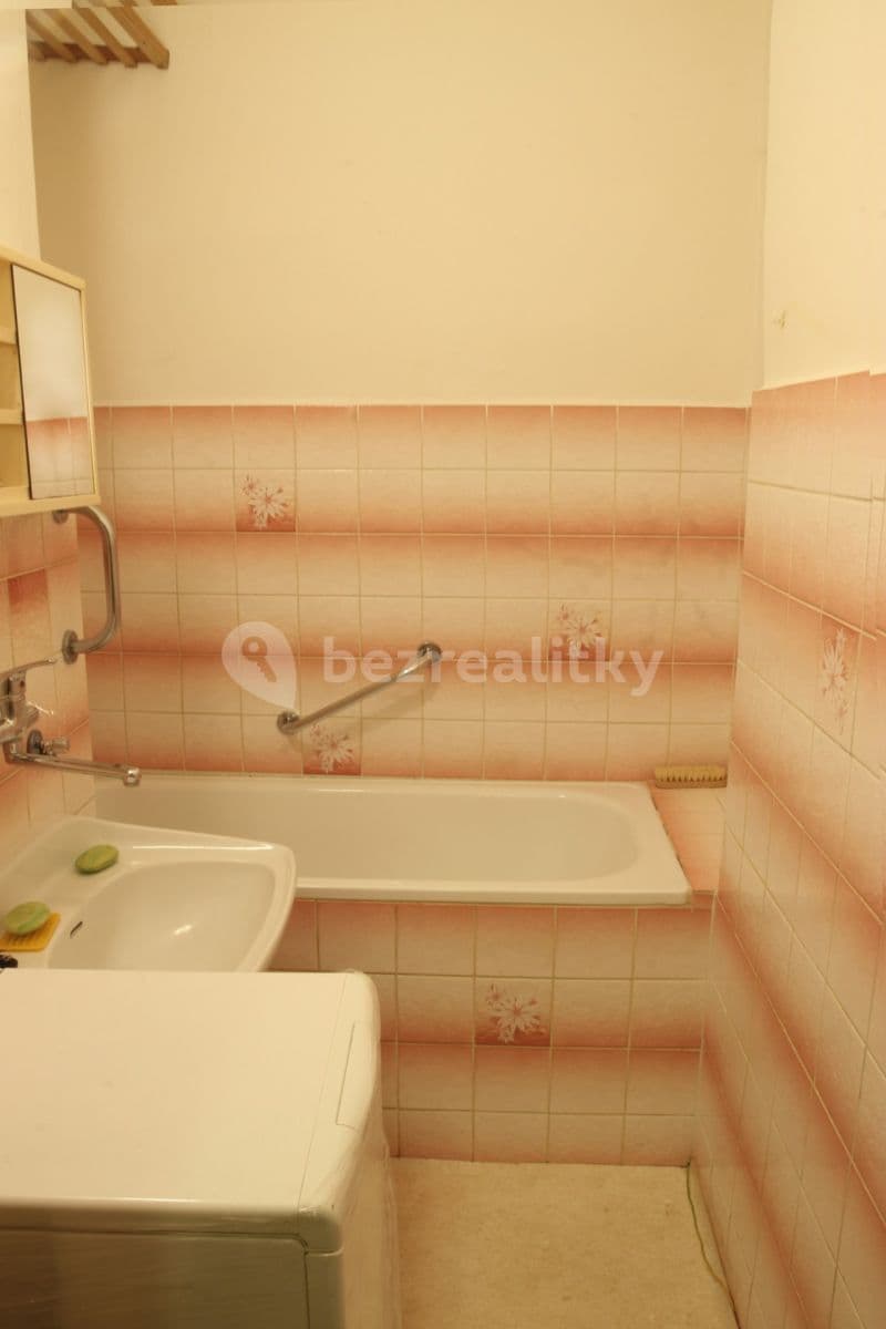 Prenájom bytu 1-izbový 39 m², Na Hřebenech Ⅱ, Praha, Praha Prenájom bytu 1-izbový 39 m², Na Hřebenech Ⅱ, Praha, Praha