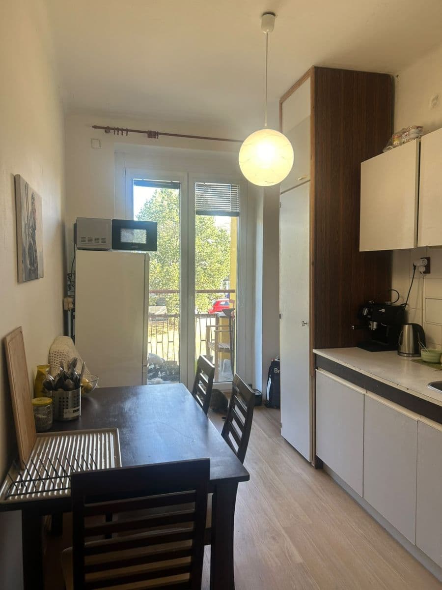 Prenájom bytu 1-izbový 39 m², Na Hřebenech Ⅱ, Praha, Praha Prenájom bytu 1-izbový 39 m², Na Hřebenech Ⅱ, Praha, Praha