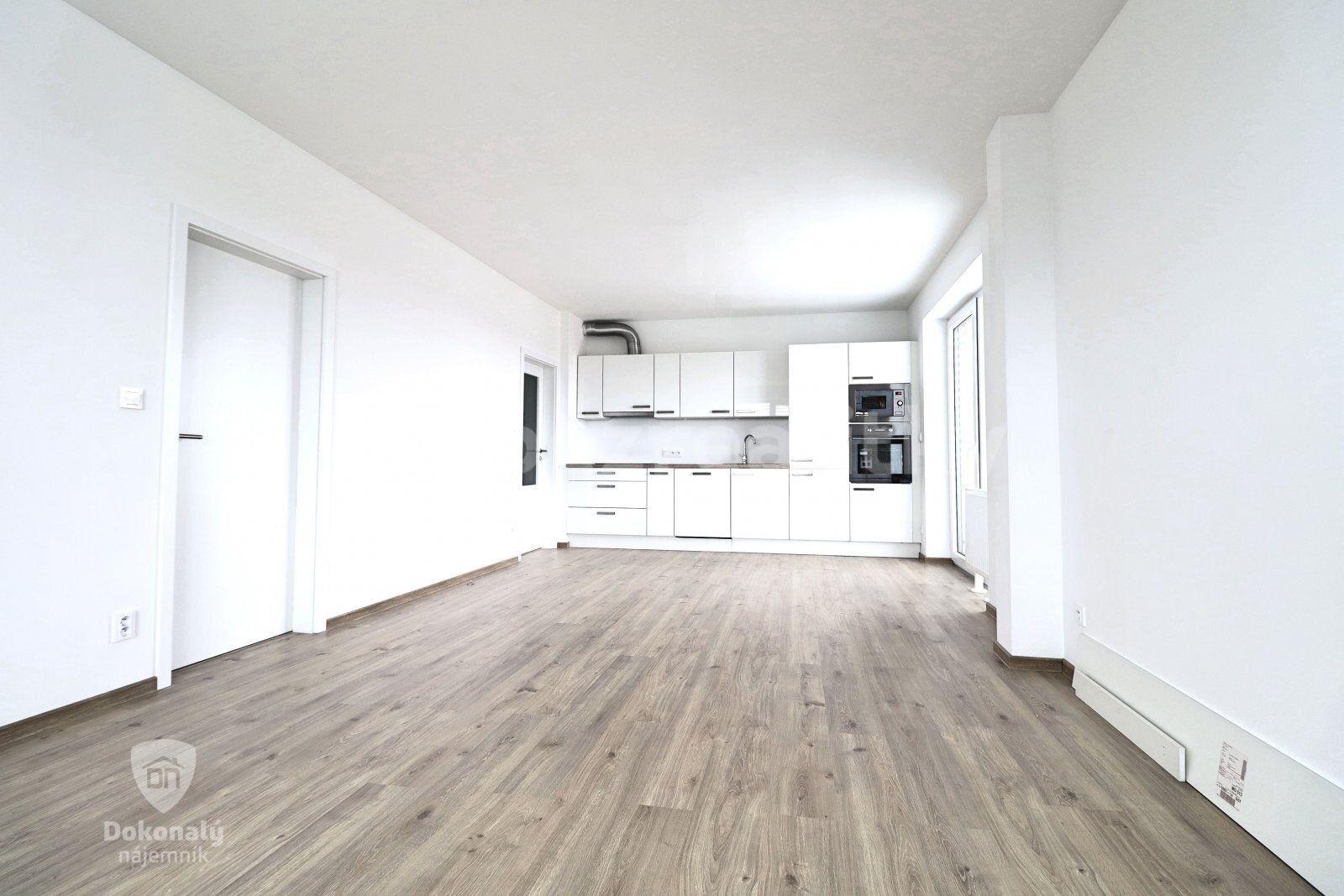 Prenájom bytu 3-izbový 81 m², Za černým mostem, Praha, Praha