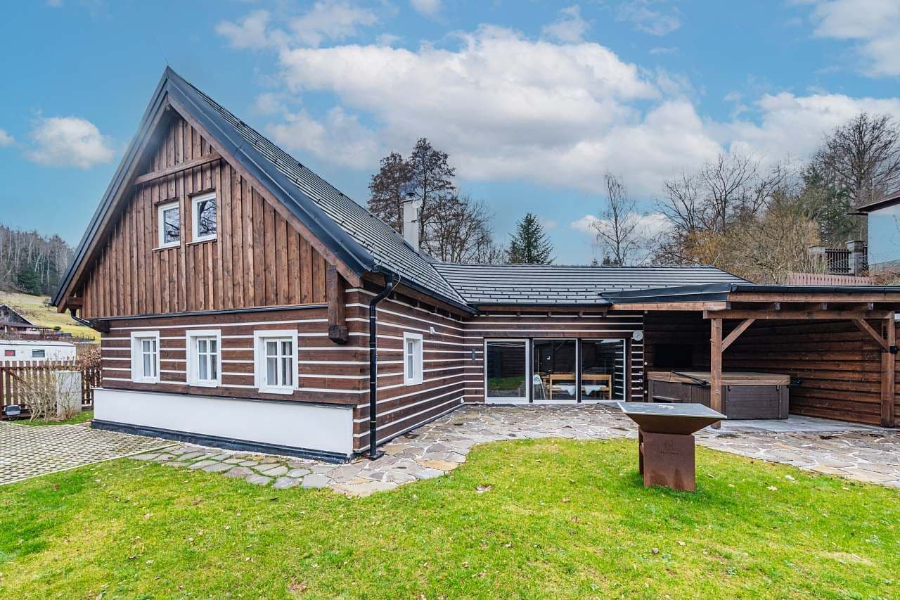 Prenájom rekreačného objektu, Stará Paka, Královéhradecký kraj Prenájom rekreačného objektu, Stará Paka, Královéhradecký kraj