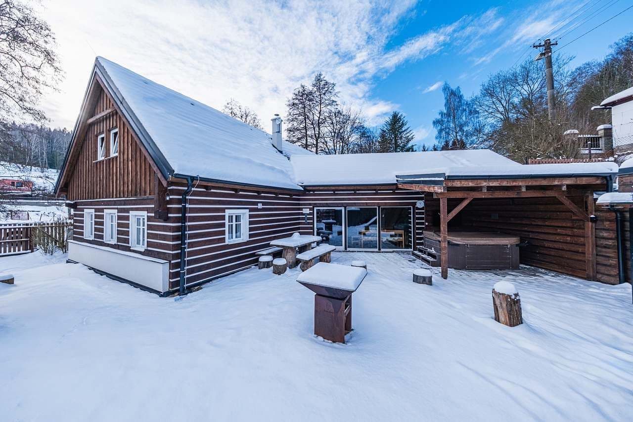 Prenájom rekreačného objektu, Stará Paka, Královéhradecký kraj Prenájom rekreačného objektu, Stará Paka, Královéhradecký kraj