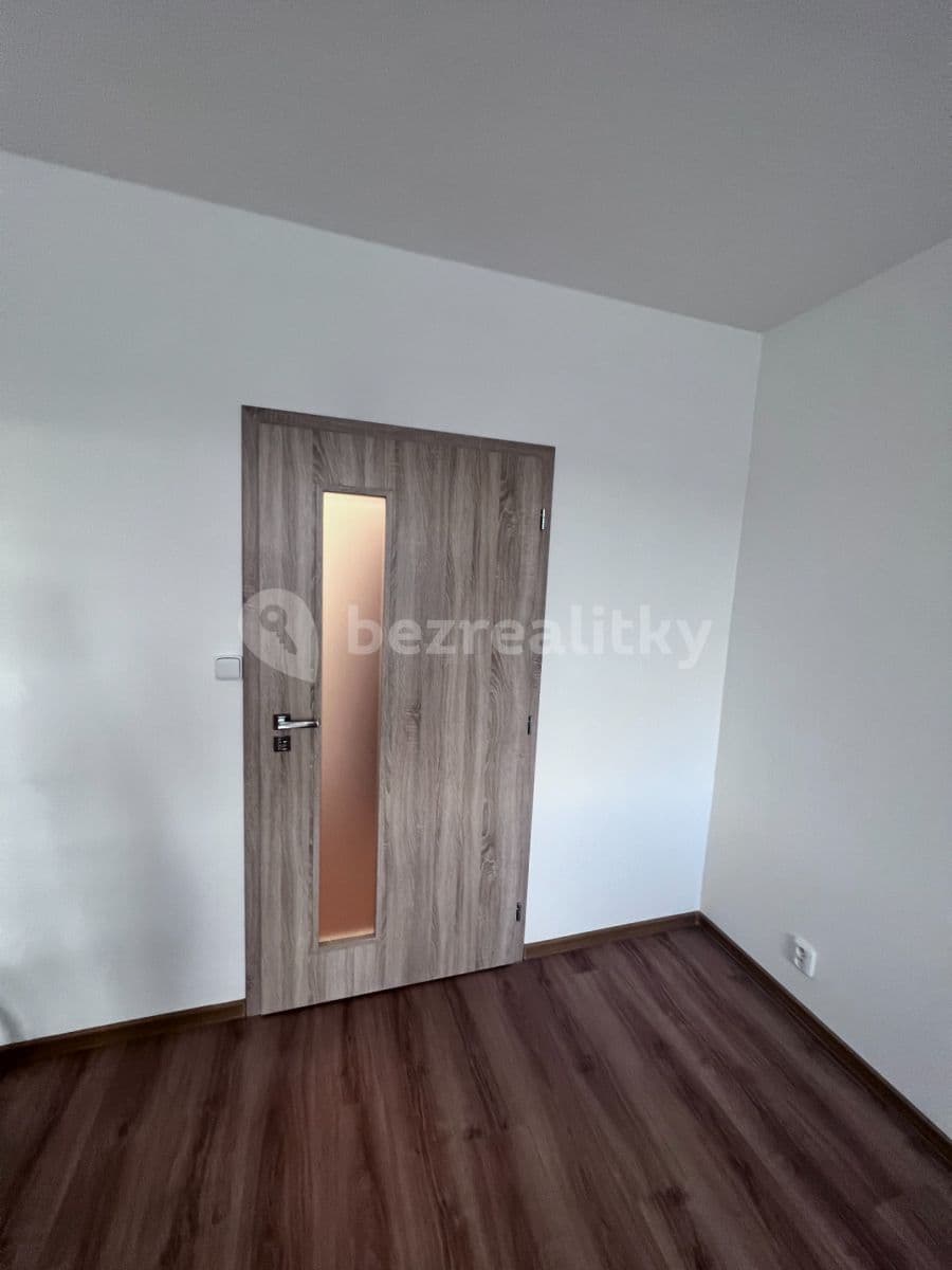 Prenájom bytu 3-izbový 76 m², Luční, Valašské Klobouky, Zlínský kraj
