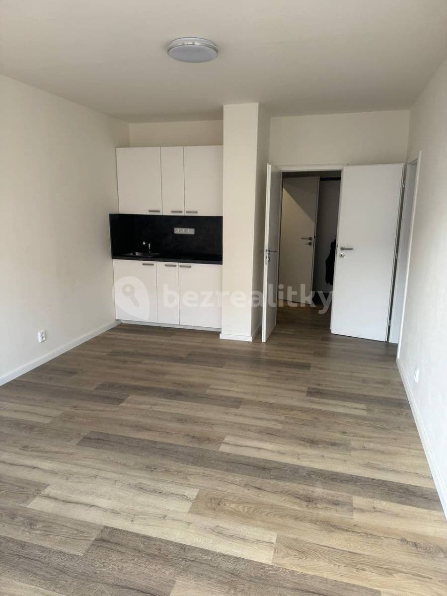Prenájom bytu 1-izbový 29 m², Voskovcova, Praha, Praha Prenájom bytu 1-izbový 29 m², Voskovcova, Praha, Praha