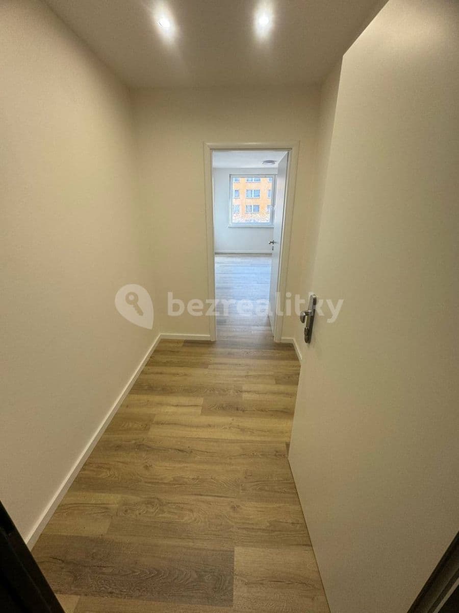 Prenájom bytu 1-izbový 29 m², Voskovcova, Praha, Praha Prenájom bytu 1-izbový 29 m², Voskovcova, Praha, Praha
