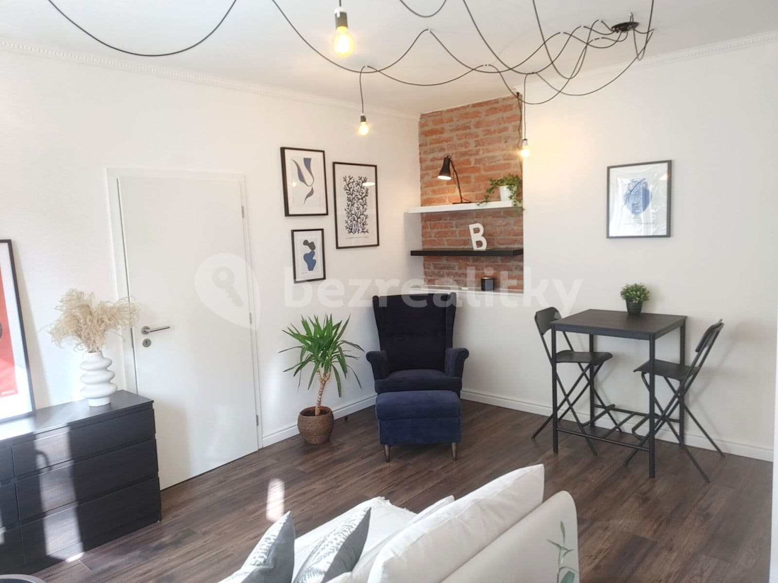 Prenájom bytu 2-izbový 41 m², Svojsíkova, Praha, Praha Prenájom bytu 2-izbový 41 m², Svojsíkova, Praha, Praha