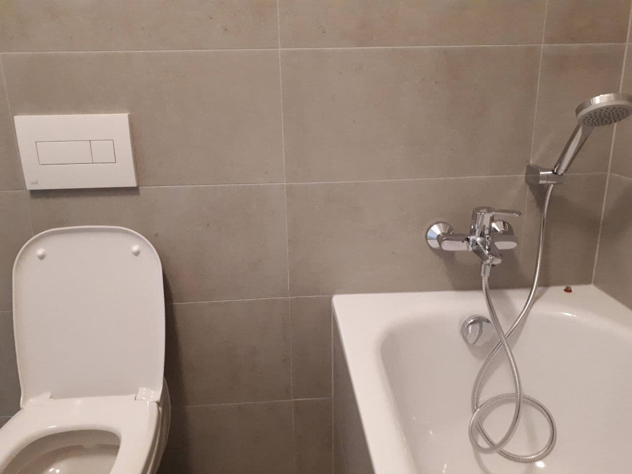 Prenájom bytu 1-izbový 52 m², Breitfeldova, Praha, Praha Prenájom bytu 1-izbový 52 m², Breitfeldova, Praha, Praha