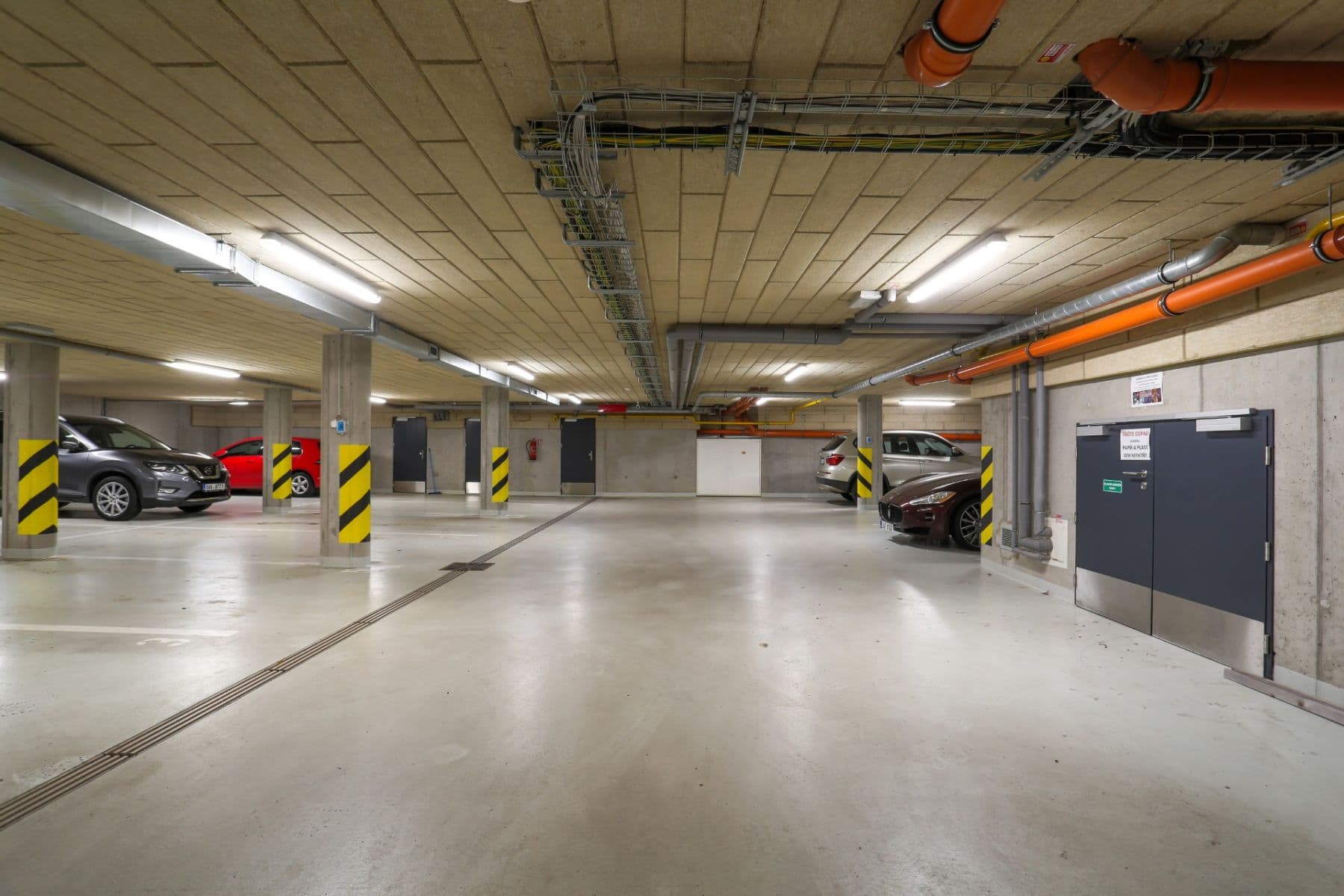 Prenájom bytu 3-izbový 88 m², Hlavní, Průhonice, Středočeský kraj Prenájom bytu 3-izbový 88 m², Hlavní, Průhonice, Středočeský kraj