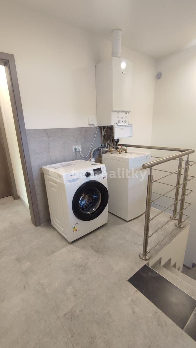 Prenájom bytu 1-izbový 38 m², Před Mosty, Praha, Praha Prenájom bytu 1-izbový 38 m², Před Mosty, Praha, Praha