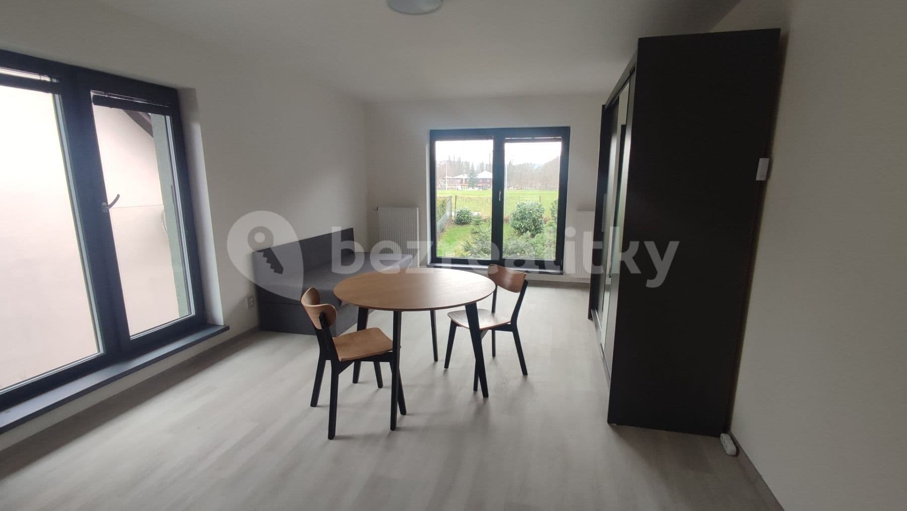Prenájom bytu 1-izbový 38 m², Před Mosty, Praha, Praha Prenájom bytu 1-izbový 38 m², Před Mosty, Praha, Praha