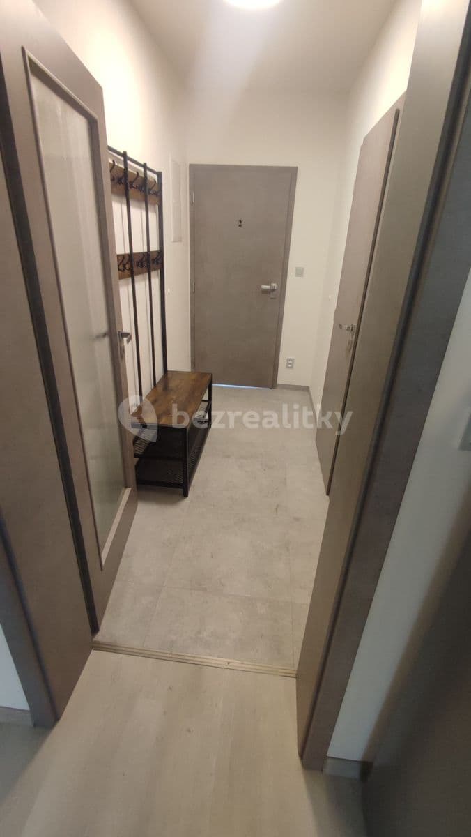 Prenájom bytu 1-izbový 38 m², Před Mosty, Praha, Praha Prenájom bytu 1-izbový 38 m², Před Mosty, Praha, Praha