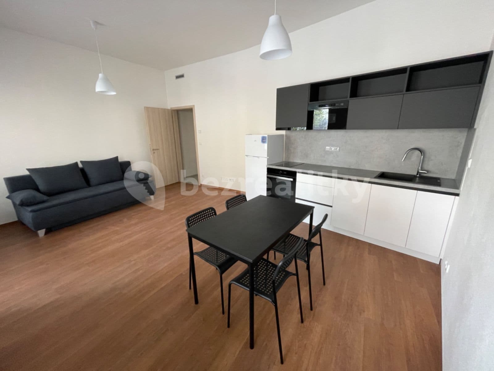 Prenájom bytu 1-izbový 34 m², Opuštěná, Brno, Jihomoravský kraj Prenájom bytu 1-izbový 34 m², Opuštěná, Brno, Jihomoravský kraj