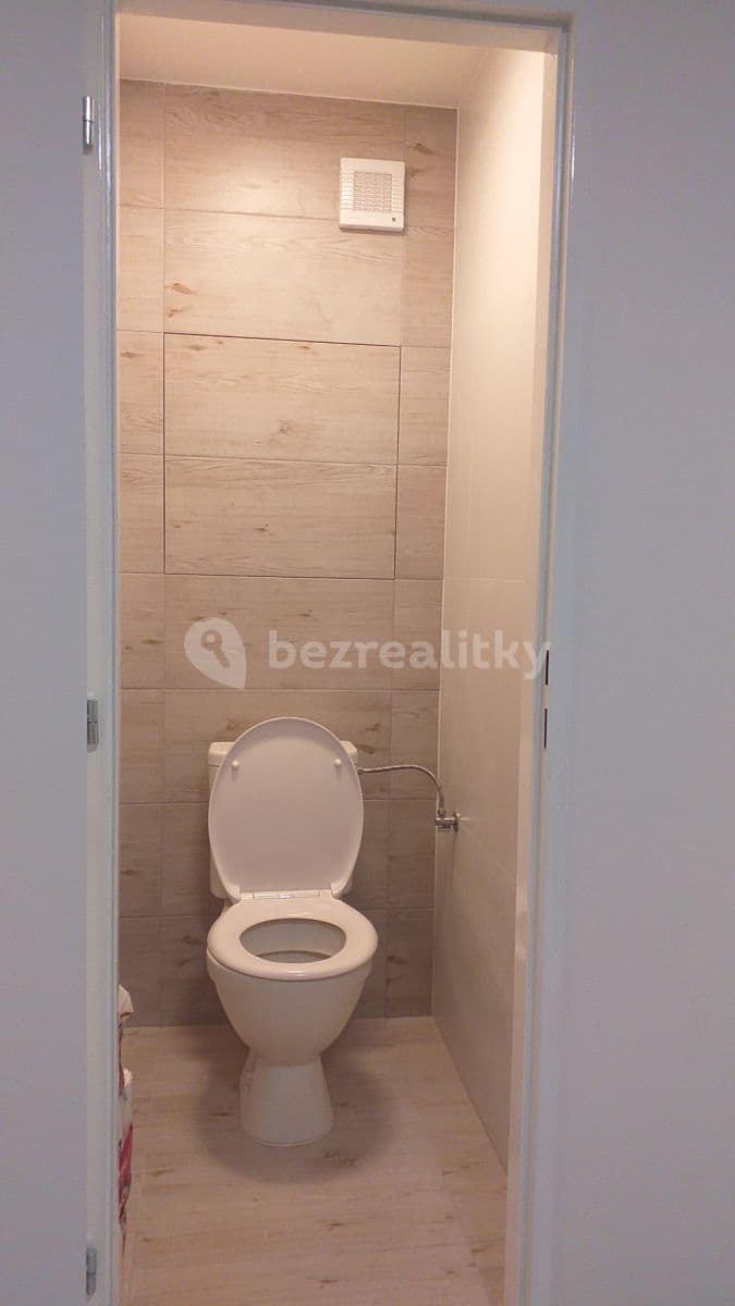 Prenájom bytu 3-izbový 77 m², Generála Janouška, Praha, Praha Prenájom bytu 3-izbový 77 m², Generála Janouška, Praha, Praha