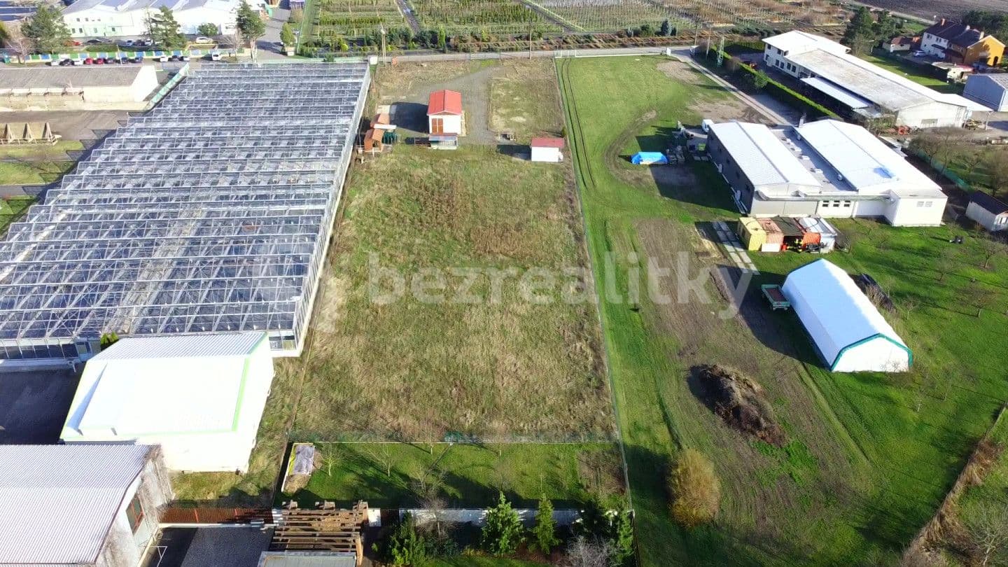 Predaj pozemku 6.243 m², Přerov nad Labem, Středočeský kraj
