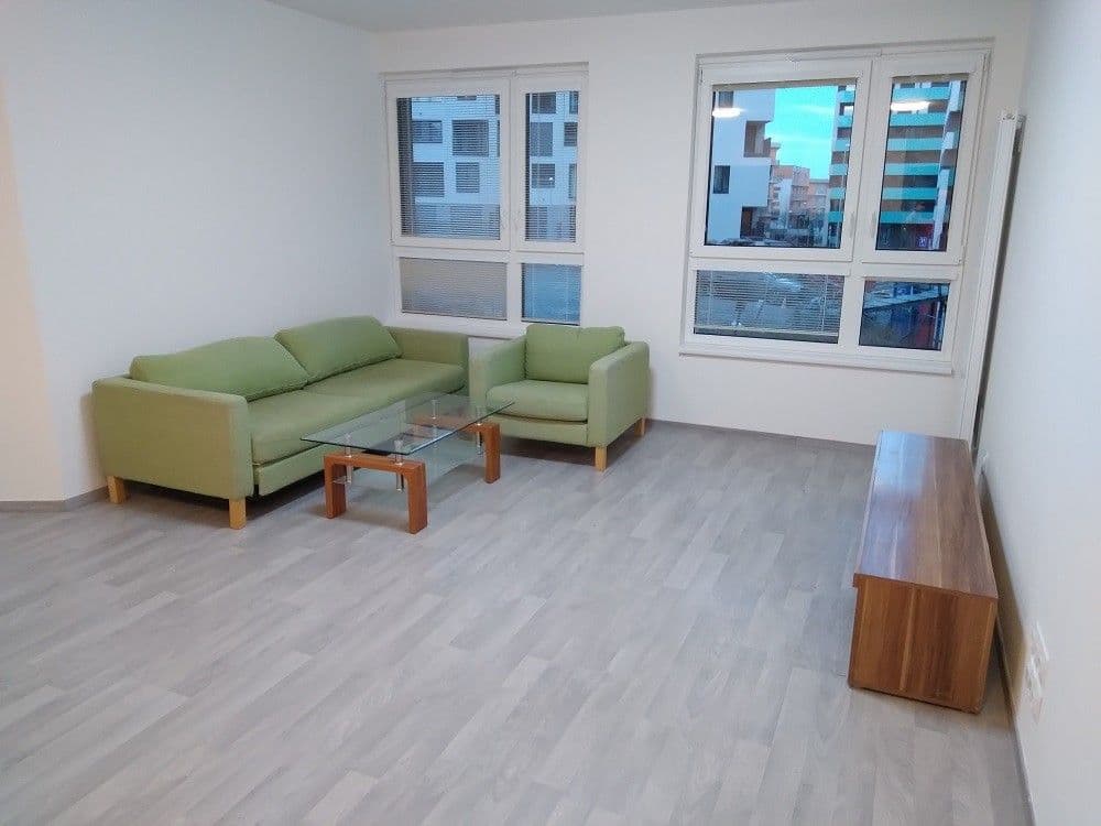 Prenájom bytu 3-izbový 77 m², Olgy Havlové, Praha, Praha Prenájom bytu 3-izbový 77 m², Olgy Havlové, Praha, Praha