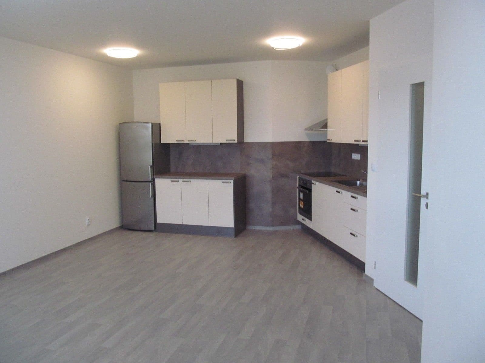 Prenájom bytu 3-izbový 77 m², Olgy Havlové, Praha, Praha Prenájom bytu 3-izbový 77 m², Olgy Havlové, Praha, Praha