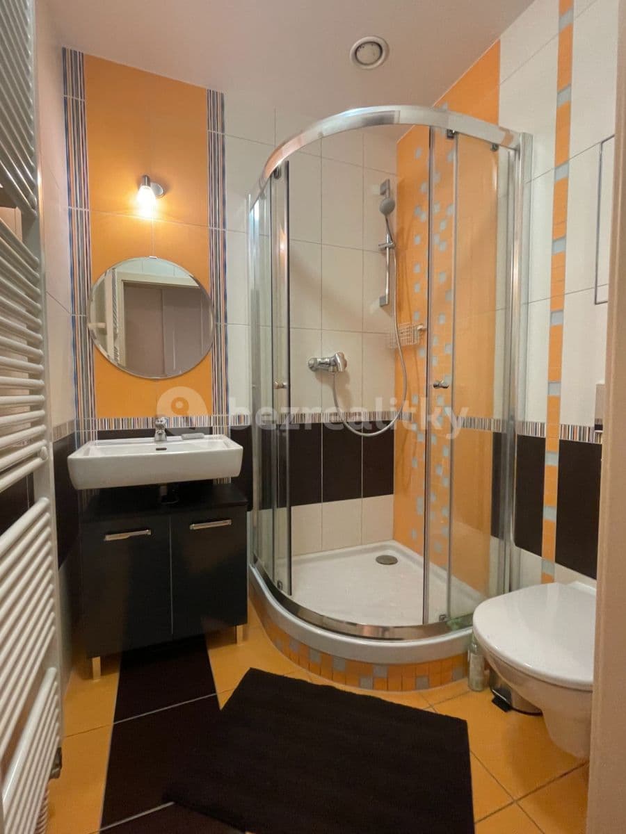 Prenájom bytu 1-izbový 30 m², Plzeňská, Praha, Praha Prenájom bytu 1-izbový 30 m², Plzeňská, Praha, Praha
