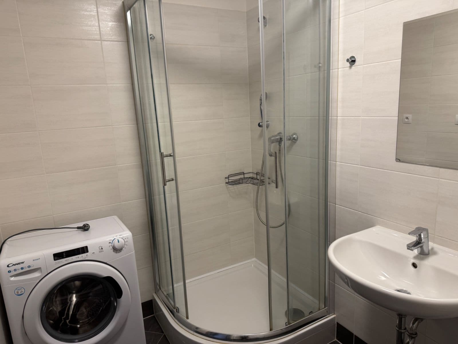 Prenájom bytu 1-izbový 32 m², Františka Diviše, Praha, Praha Prenájom bytu 1-izbový 32 m², Františka Diviše, Praha, Praha