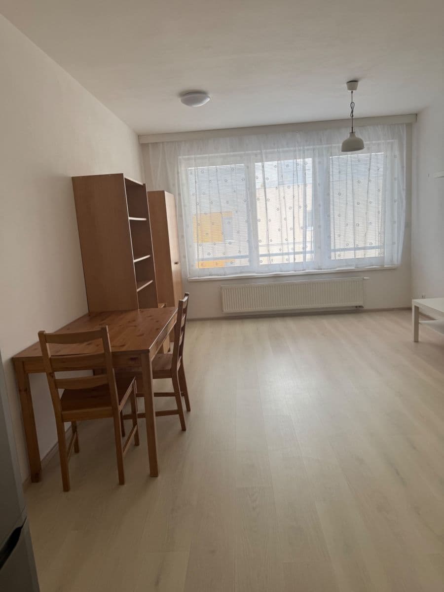 Prenájom bytu 1-izbový 32 m², Františka Diviše, Praha, Praha Prenájom bytu 1-izbový 32 m², Františka Diviše, Praha, Praha