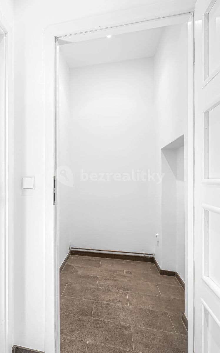 Predaj bytu 1-izbový 60 m², V Cibulkách, Praha, Praha