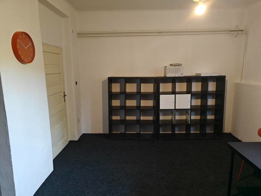 Prenájom bytu Garsoniéra 30 m², Slivenecká, Praha, Praha Prenájom bytu Garsoniéra 30 m², Slivenecká, Praha, Praha