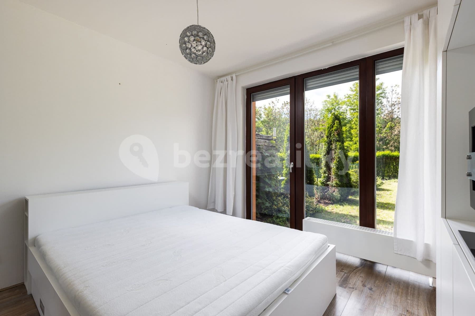 Prenájom bytu 2-izbový 48 m², Nademlejnská, Praha, Praha Prenájom bytu 2-izbový 48 m², Nademlejnská, Praha, Praha