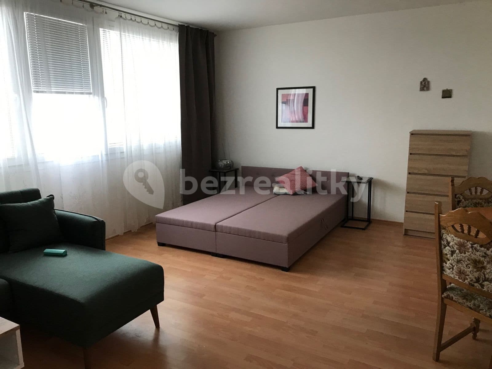 Prenájom bytu 1-izbový 35 m², Hlivická, Praha, Praha Prenájom bytu 1-izbový 35 m², Hlivická, Praha, Praha