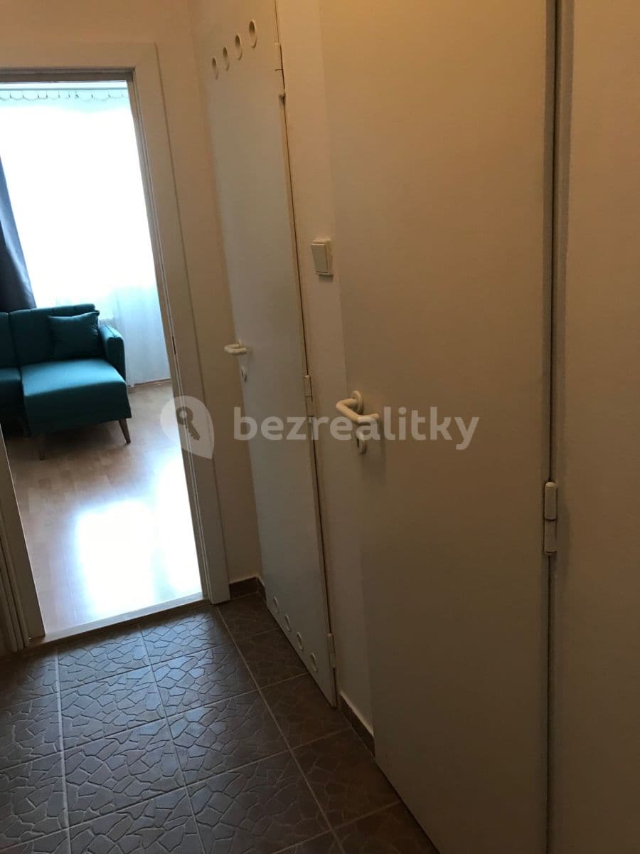 Prenájom bytu 1-izbový 35 m², Hlivická, Praha, Praha Prenájom bytu 1-izbový 35 m², Hlivická, Praha, Praha