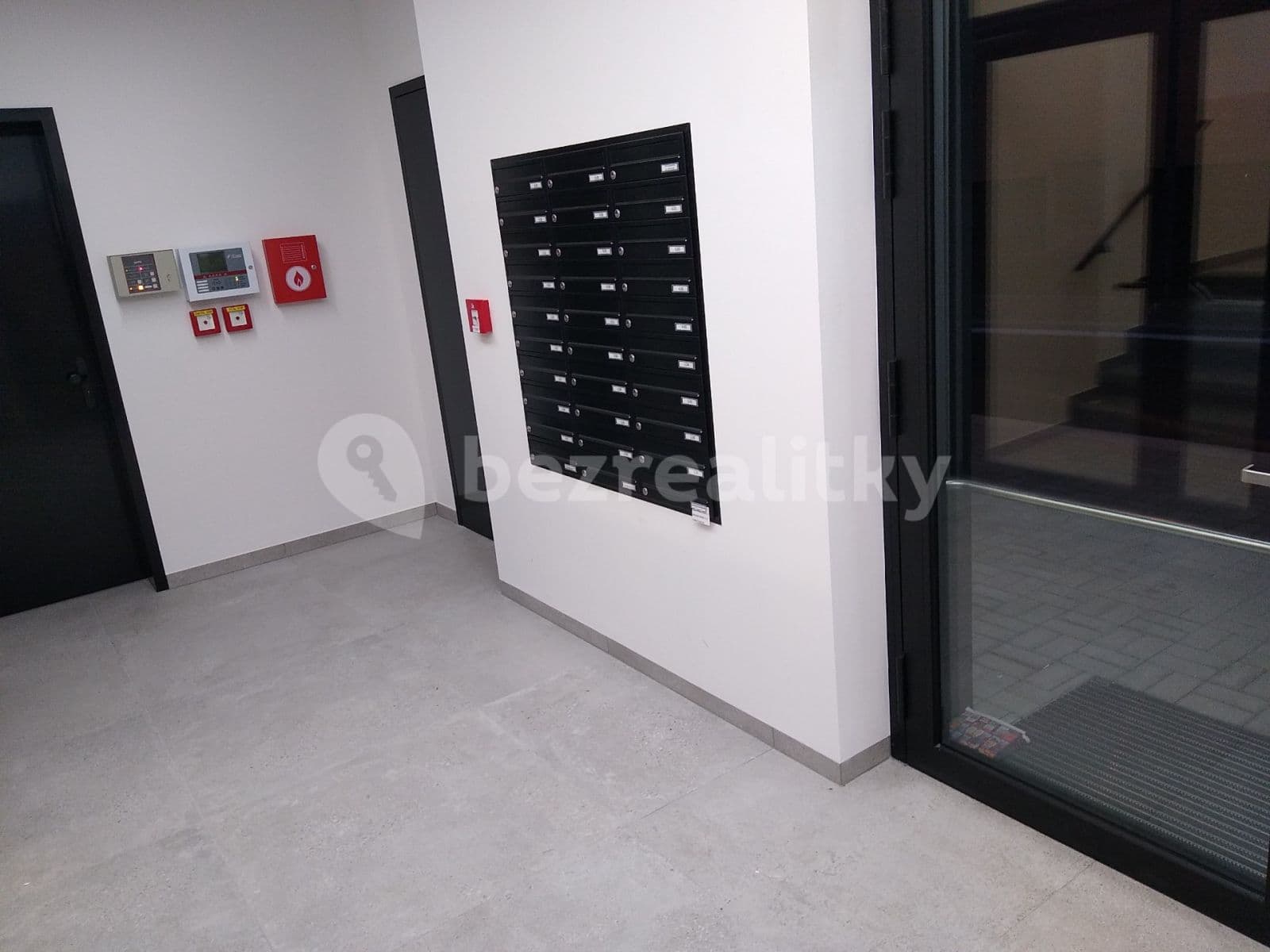 Prenájom bytu 2-izbový 55 m², U Petřin, Praha, Praha Prenájom bytu 2-izbový 55 m², U Petřin, Praha, Praha