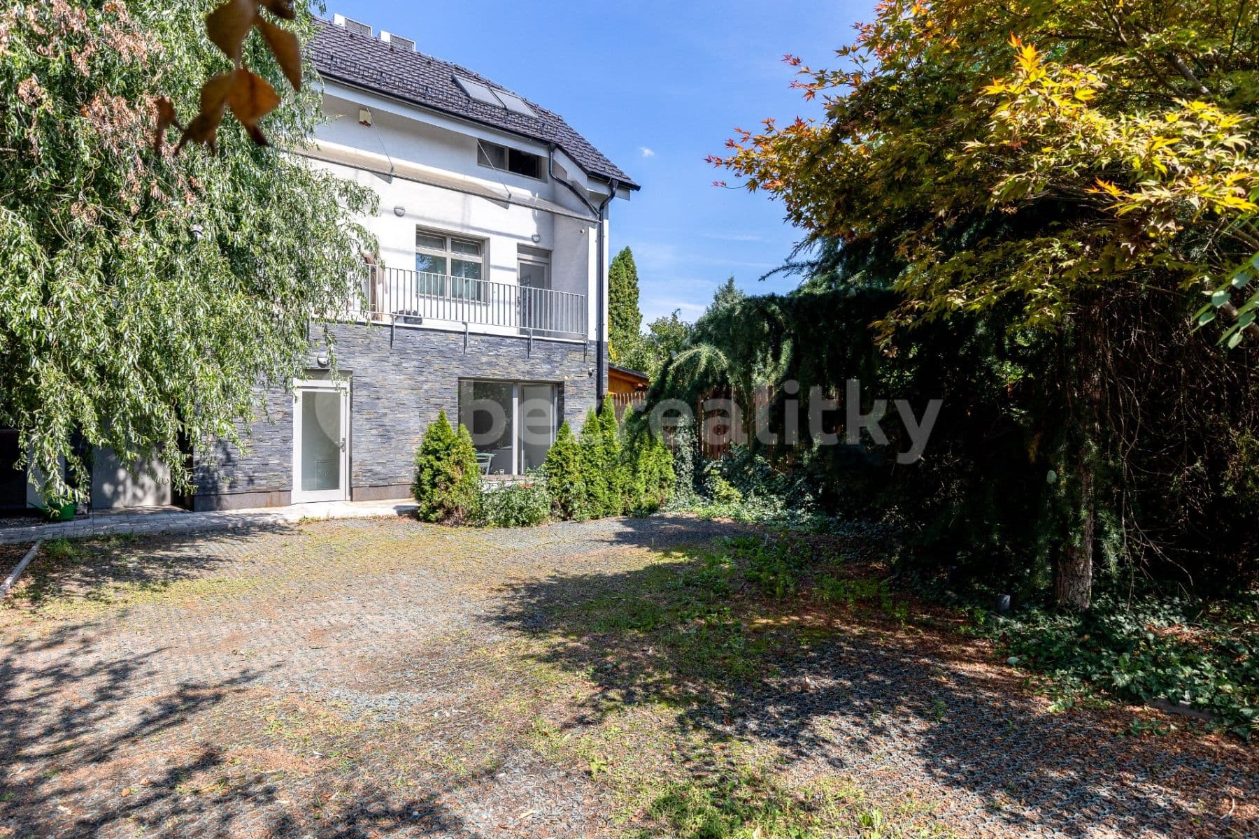 Prenájom kancelárie 30 m², Vojtěšská, Neratovice, Středočeský kraj Prenájom kancelárie 30 m², Vojtěšská, Neratovice, Středočeský kraj