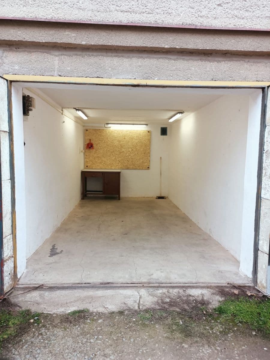 Prenájom garáže 18 m², Světlá, Brno, Jihomoravský kraj Prenájom garáže 18 m², Světlá, Brno, Jihomoravský kraj