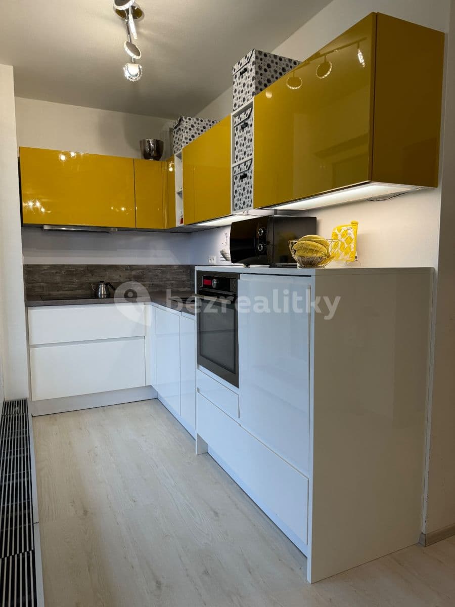 Prenájom bytu 3-izbový 80 m², Moskalykova, Brno, Jihomoravský kraj Prenájom bytu 3-izbový 80 m², Moskalykova, Brno, Jihomoravský kraj