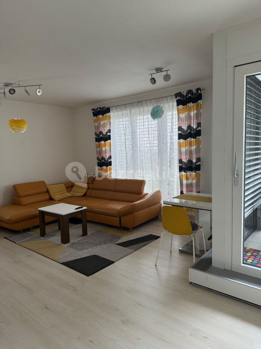 Prenájom bytu 3-izbový 80 m², Moskalykova, Brno, Jihomoravský kraj Prenájom bytu 3-izbový 80 m², Moskalykova, Brno, Jihomoravský kraj