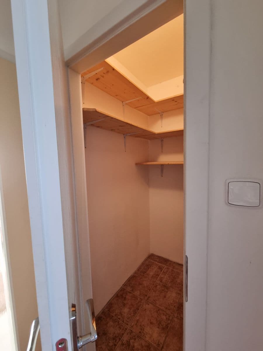 Prenájom bytu 3-izbový 68 m², Jerevanská, Kladno, Středočeský kraj Prenájom bytu 3-izbový 68 m², Jerevanská, Kladno, Středočeský kraj