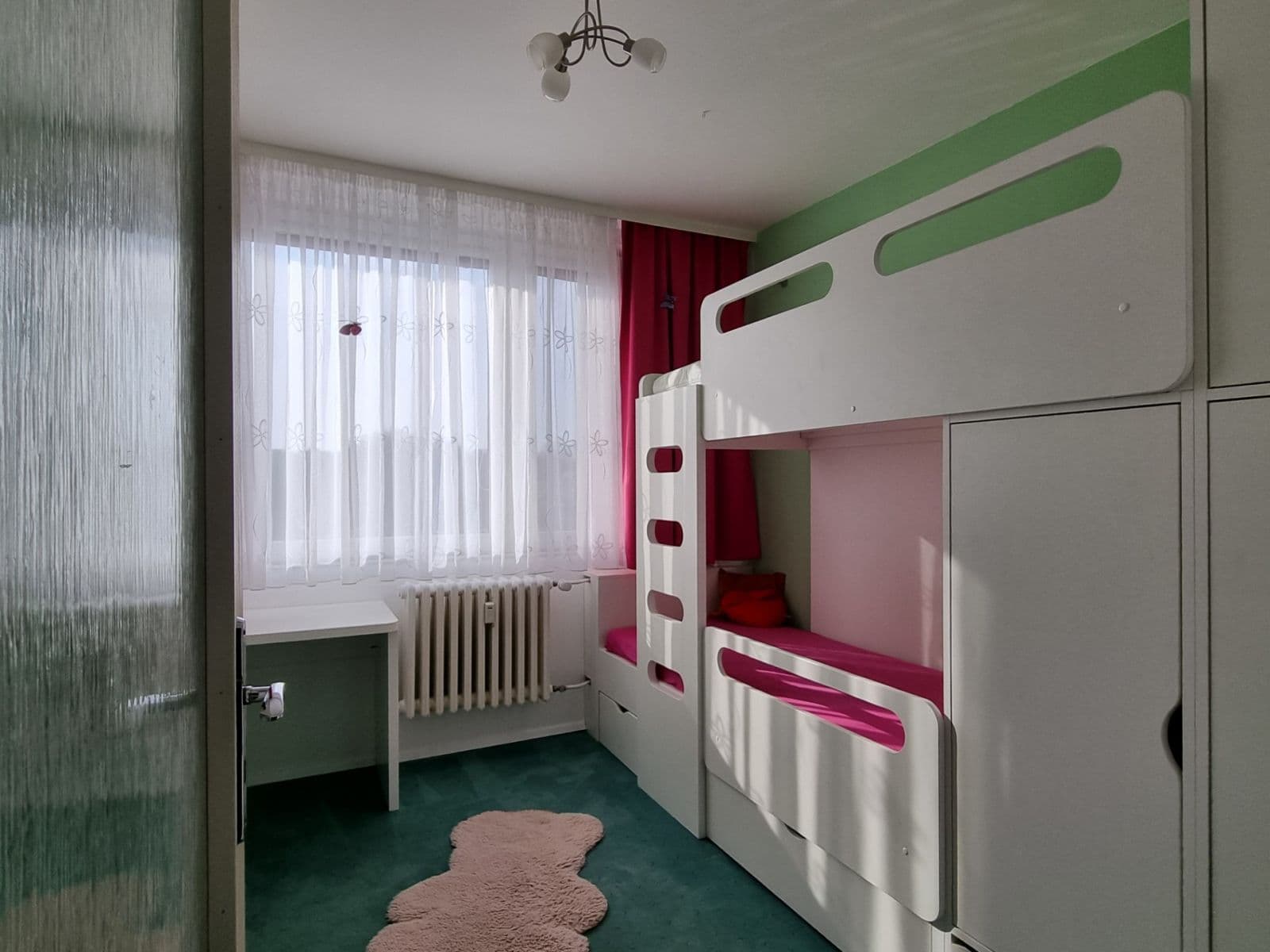 Prenájom bytu 3-izbový 68 m², Jerevanská, Kladno, Středočeský kraj Prenájom bytu 3-izbový 68 m², Jerevanská, Kladno, Středočeský kraj