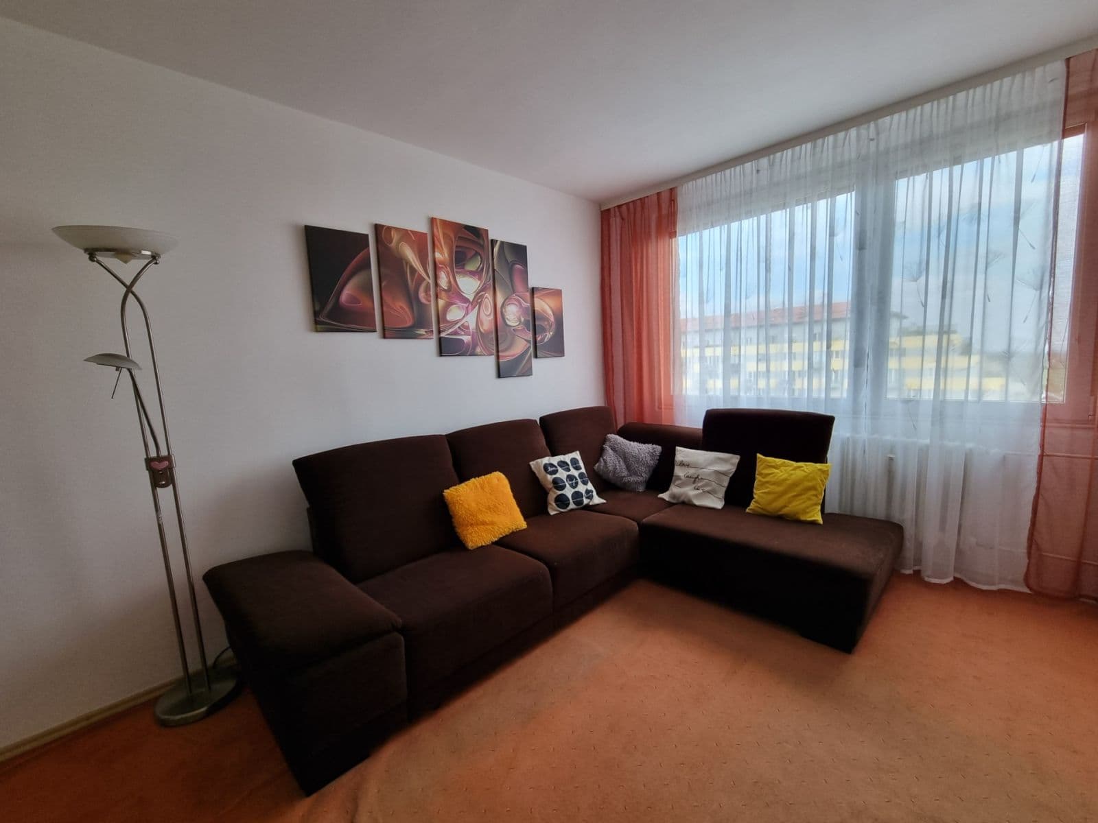 Prenájom bytu 3-izbový 68 m², Jerevanská, Kladno, Středočeský kraj Prenájom bytu 3-izbový 68 m², Jerevanská, Kladno, Středočeský kraj