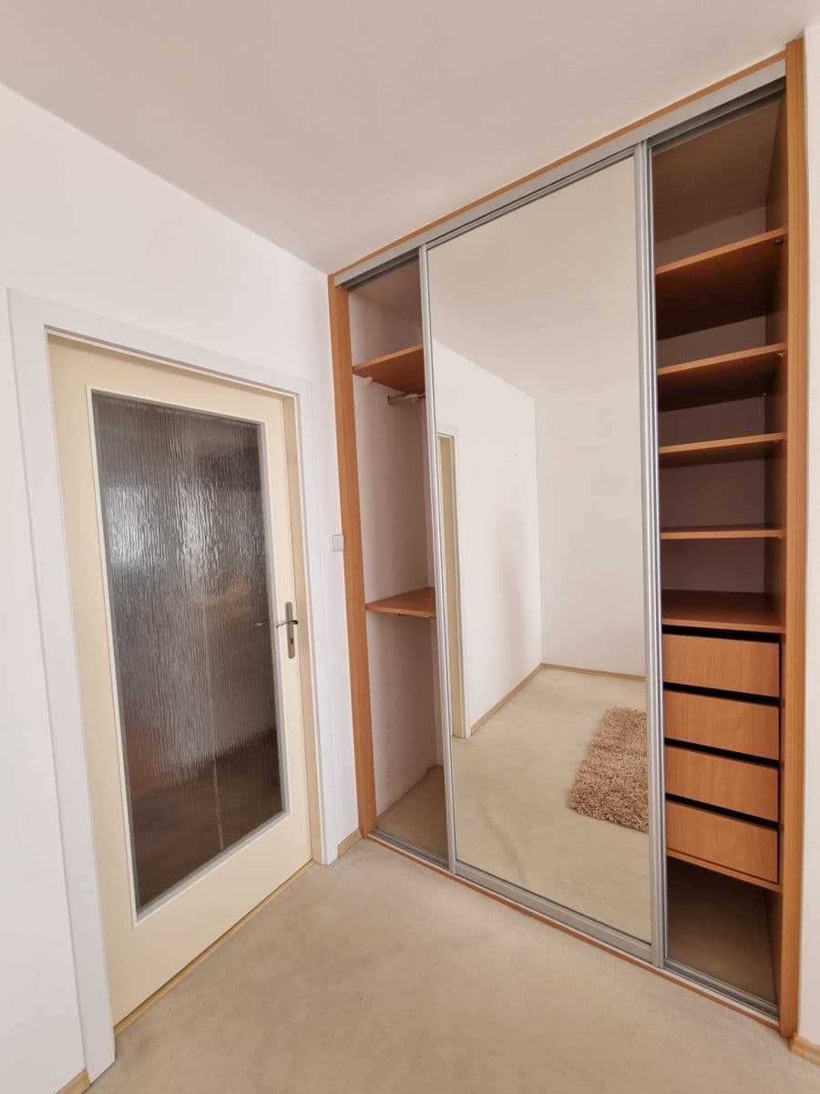 Prenájom bytu 3-izbový 68 m², Jerevanská, Kladno, Středočeský kraj Prenájom bytu 3-izbový 68 m², Jerevanská, Kladno, Středočeský kraj