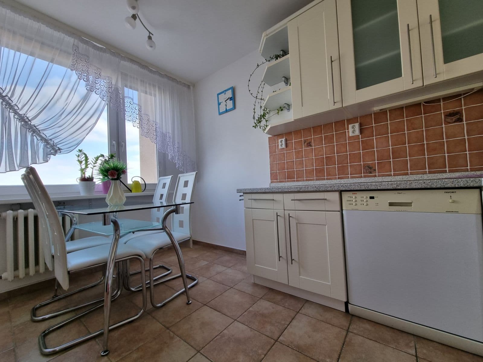 Prenájom bytu 3-izbový 68 m², Jerevanská, Kladno, Středočeský kraj Prenájom bytu 3-izbový 68 m², Jerevanská, Kladno, Středočeský kraj