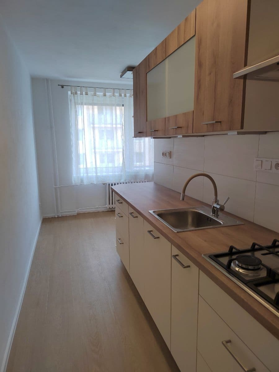 Prenájom bytu 2-izbový 56 m², Pražská, Znojmo, Jihomoravský kraj Prenájom bytu 2-izbový 56 m², Pražská, Znojmo, Jihomoravský kraj