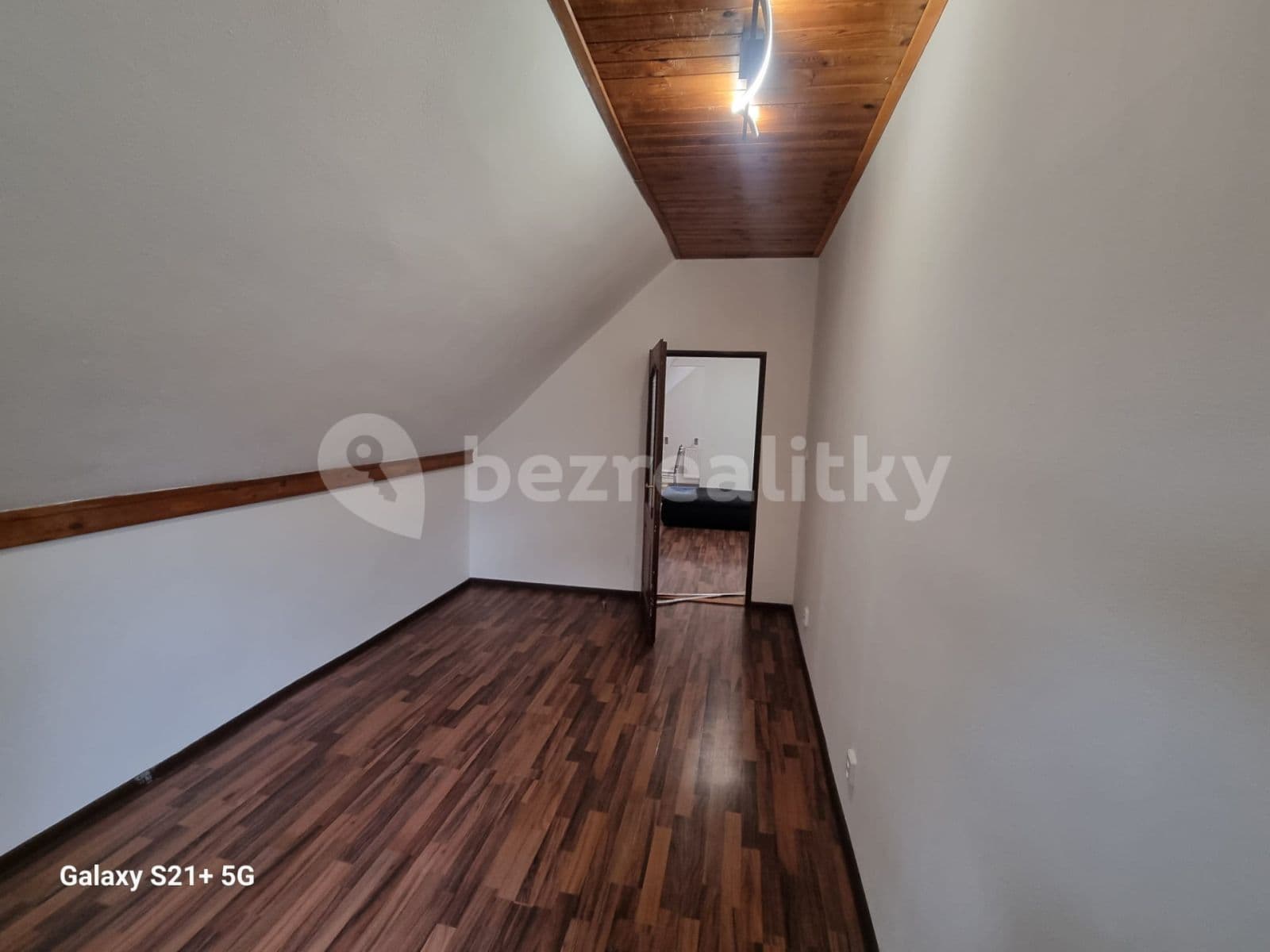 Prenájom bytu 3-izbový 55 m², Dolany, Středočeský kraj