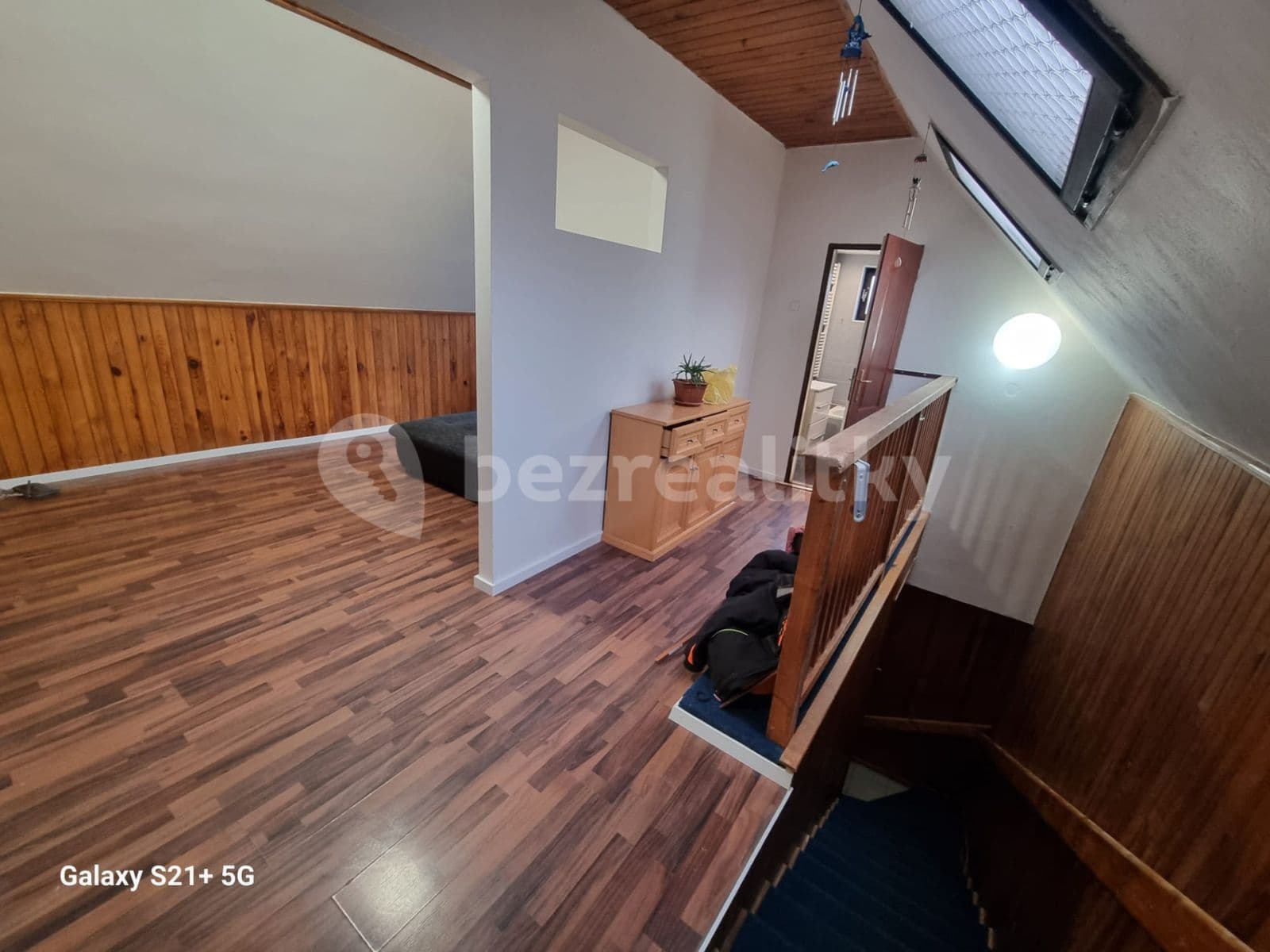 Prenájom bytu 3-izbový 55 m², Dolany, Středočeský kraj
