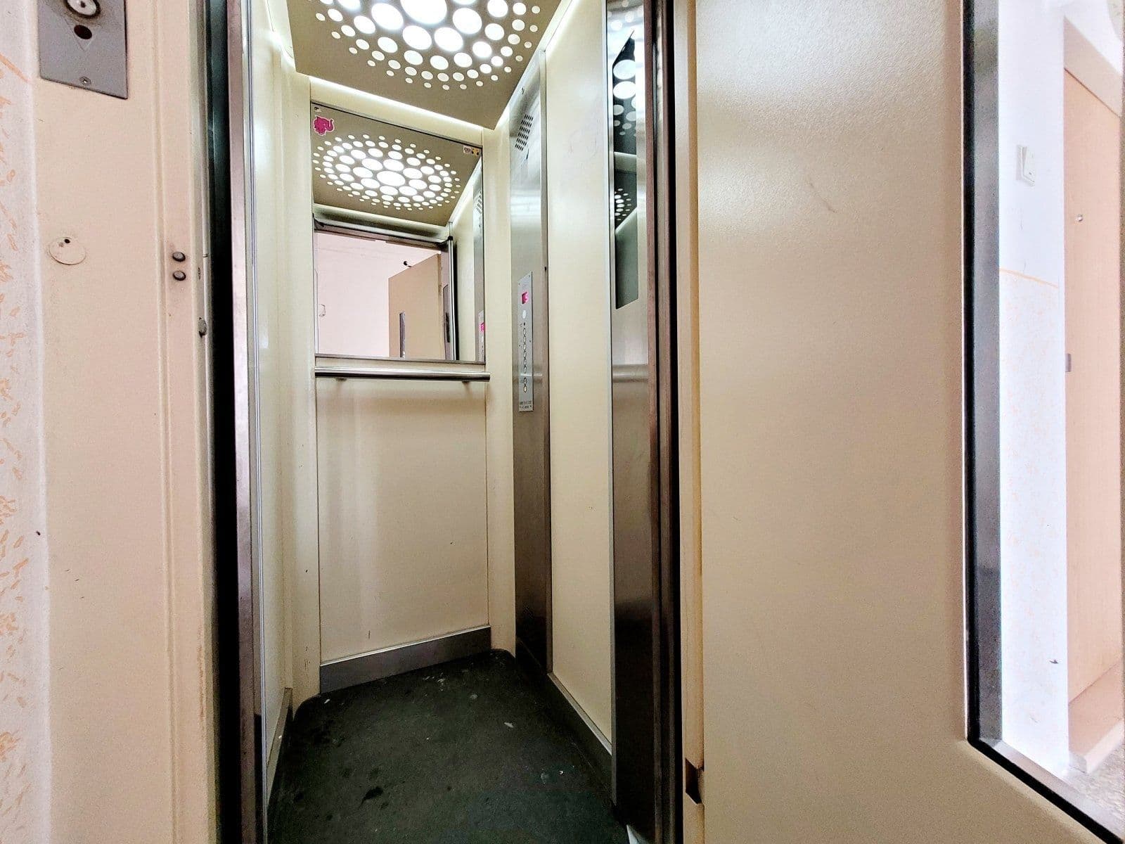 Prenájom bytu 1-izbový 20 m², Hlavní třída, Havířov, Moravskoslezský kraj Prenájom bytu 1-izbový 20 m², Hlavní třída, Havířov, Moravskoslezský kraj