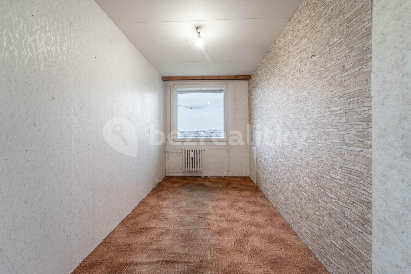 Predaj bytu 4-izbový 83 m², V průčelí, Praha, Praha