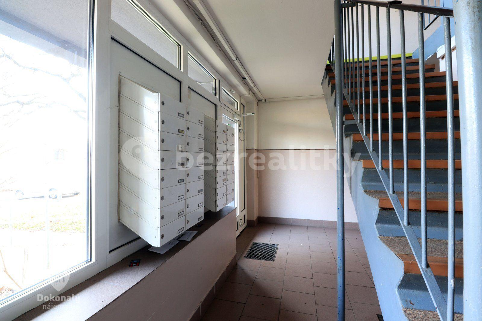 Prenájom bytu 3-izbový 72 m², Vysočanská, Praha, Praha