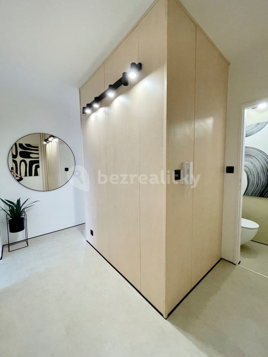 Predaj bytu 4-izbový 64 m², Sousedská, Plzeň, Plzeňský kraj