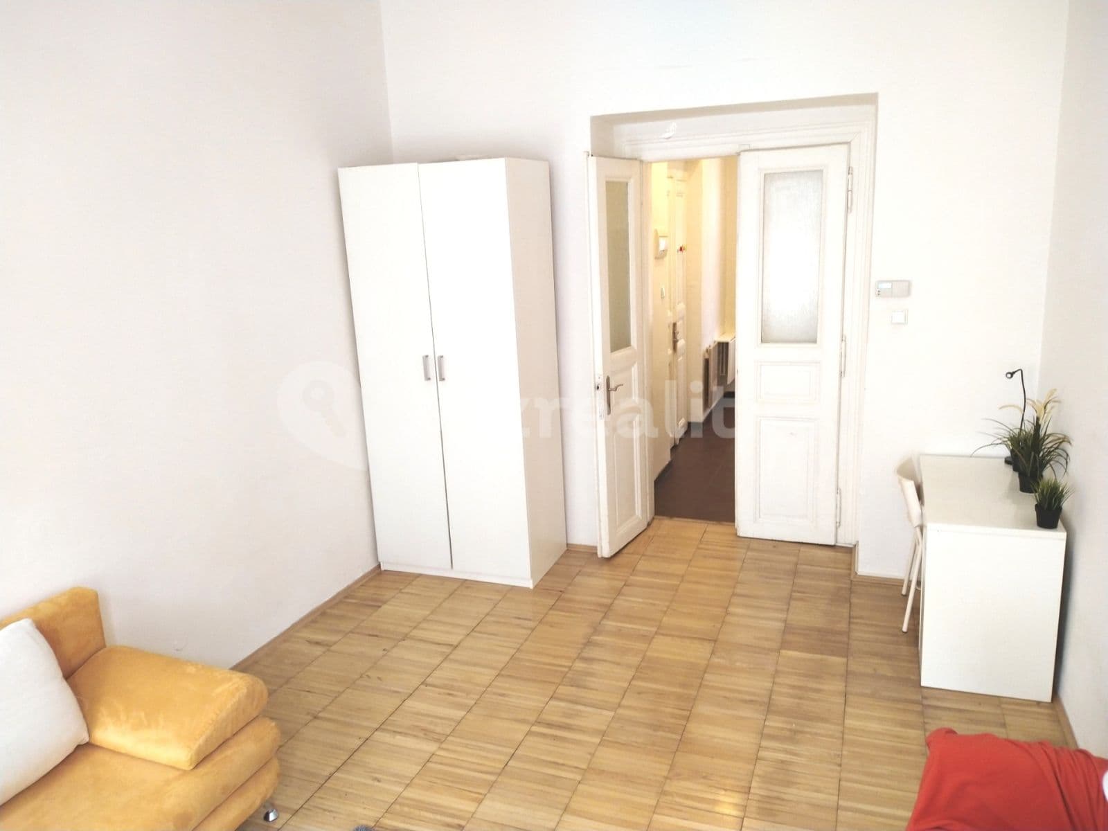 Prenájom bytu 1-izbový 32 m², Milíčova, Praha, Praha Prenájom bytu 1-izbový 32 m², Milíčova, Praha, Praha