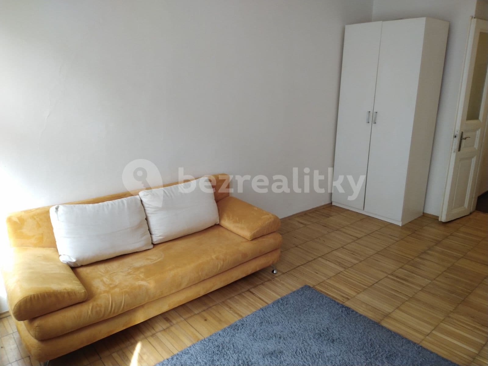 Prenájom bytu 1-izbový 32 m², Milíčova, Praha, Praha Prenájom bytu 1-izbový 32 m², Milíčova, Praha, Praha